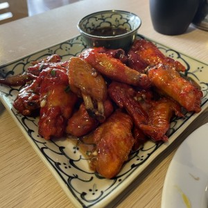 Alitas de Pollo con Salsa de Tamarindo