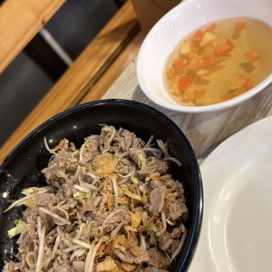Fideos Salteados Con Carne de res