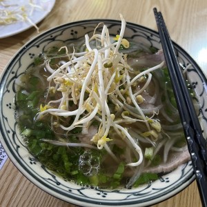 Pho bo chin