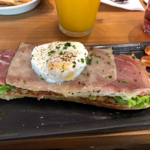 huevos poche de jamon serrano