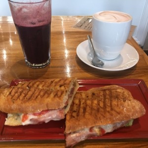 sandwich janon serrano y manchego