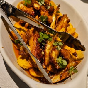 Pulpo Crocante con Platanitos