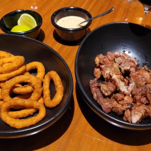 Aros de cebolla + Molleja de ternera