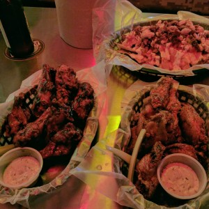 Alitas BBQ, Alitas Tamarindo y Nachos Mixtos