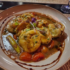 Tortelloni de cordero con perfume al romero