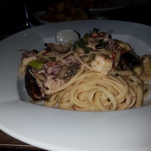 Linguini con mariscos