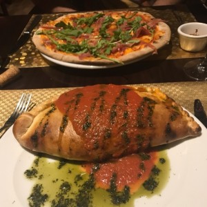 Calzone con pesto