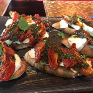 bruschetta caprese