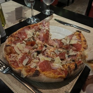 Pizza Magnifica