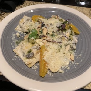 Ravioli con Salmon