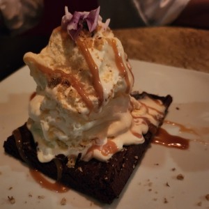 Brownie de Chocolate con Helado 