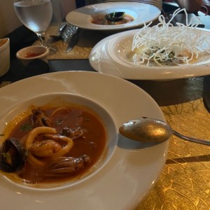 Sopa de marisco y ceviche