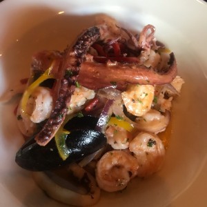 salteado de mariscos