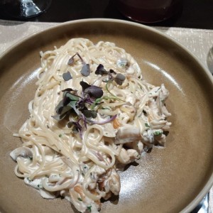 Pasta a la Crema con Trozos de Pollo