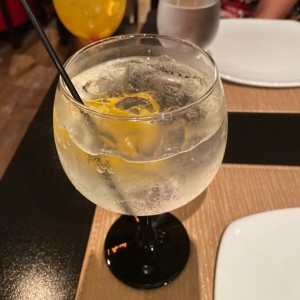 Gin & tonic con naranja