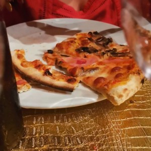 Pizza 4 estaciones
