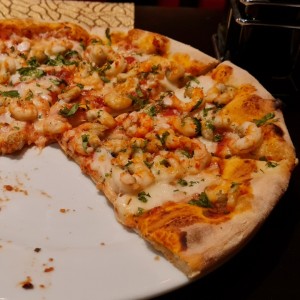 Pizza Capitana, tiene camarones... too much!