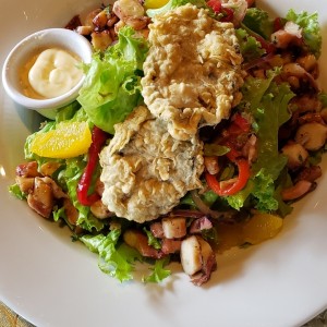ensalada de pulpo al grill