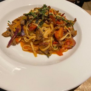 Pasta Con Trozos De Filete