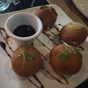 Croquetas de prosciutto 