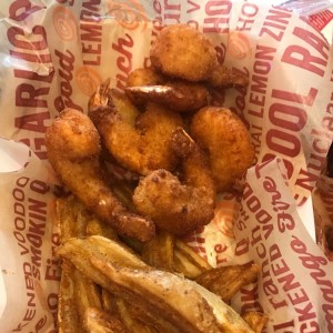 camarones y papas wedge