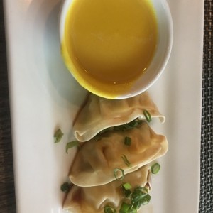 gyozas verduras y camarones