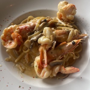 Pasta Gamberoni al Funghi