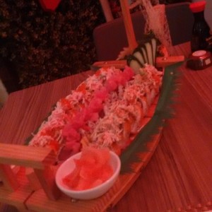 Barco con sushi