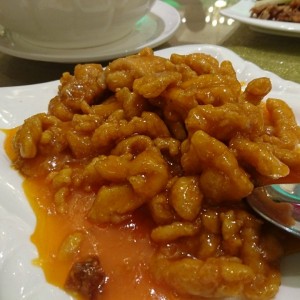 pollo apanado en salsa agridulce