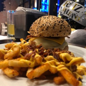 TU PROPIA HAMBURGUESA