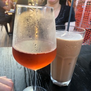 wine & frappe