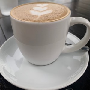 Cappuccino con bebida vegetal de almendras