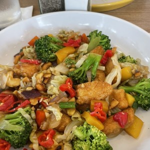 Ensalada thai de pollo