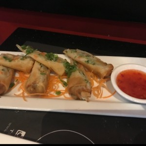 Entradas Calientes - Spring rolls