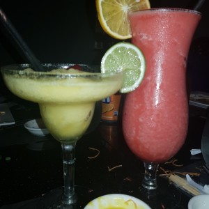 Margarita frozen de maracuya y licuado de Fresas