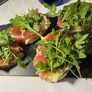 Bruschetta Brie & Prosciutto Di Parma