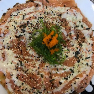 Sushi pizza