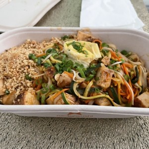 Pad thai pollo