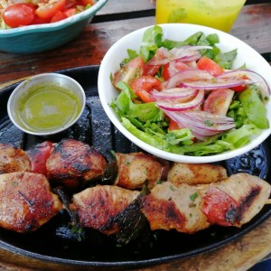 Brocheta de pollo