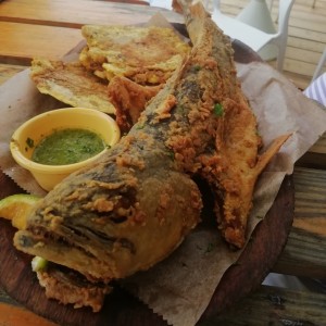 Pescado con patacones