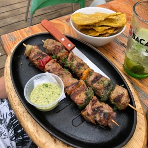 Brochetas de carne