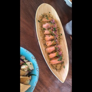 Empezamos Con: - Carpaccio de Salmon