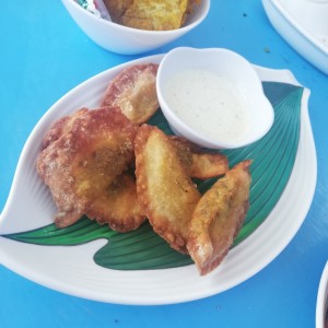 Empanaditas de carne y queso