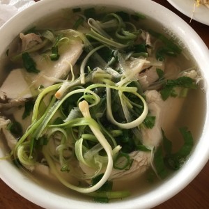 pho de pollo