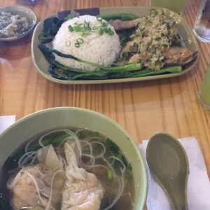 Sopa de Pato compartido y Gallina con jengibre ?