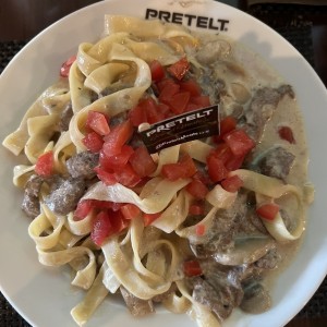Pasta con carne