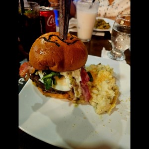 HAMBURGUESAS - TITOS REX BURGUER