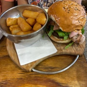 Hamburguesa con bacon