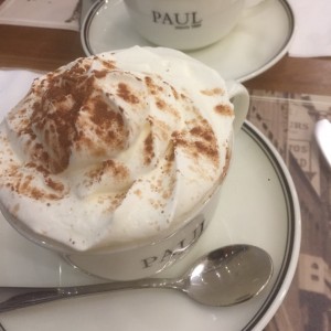 chocolate con crema chantilli