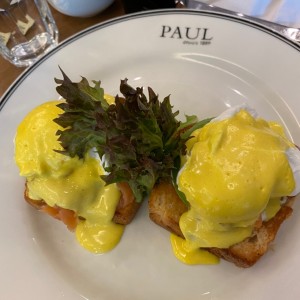 Huevos benedictinos